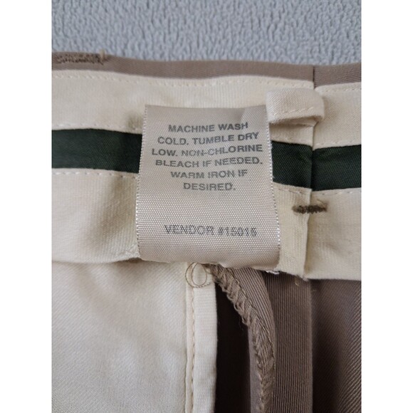 L.L. Bean Men’s Dress Pants 40x28 Tan Relaxed Fit 100% Polyester Pleated Front - Picture 9 of 16